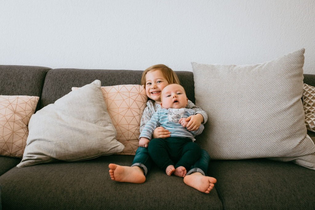 Indoor Familienshooting mit Hochzeitsfotografin Stefanie Chareonbood