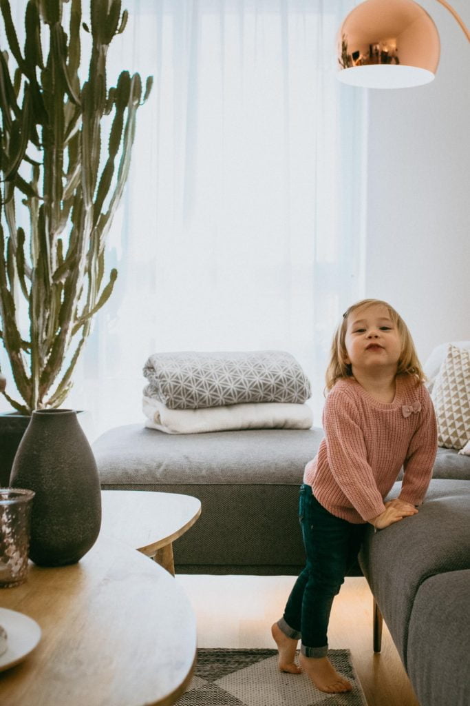Indoor Familienshooting mit Hochzeitsfotografin Stefanie Chareonbood