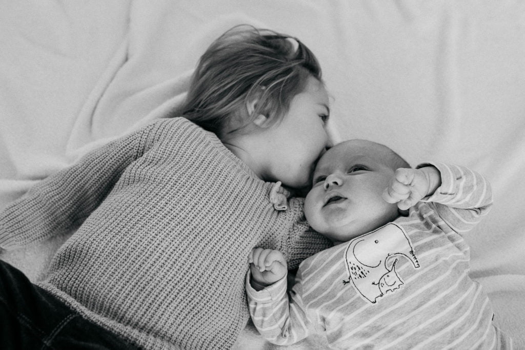 Indoor Familienshooting mit Hochzeitsfotografin Stefanie Chareonbood